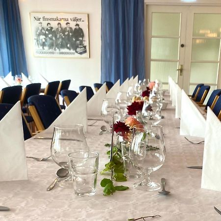 Gullringens Vaerdshus & Hotell Exterior foto