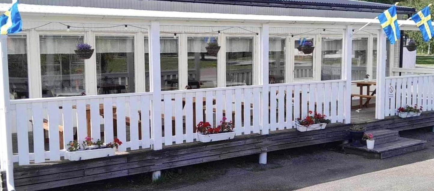 Gullringens Vaerdshus & Hotell Exterior foto